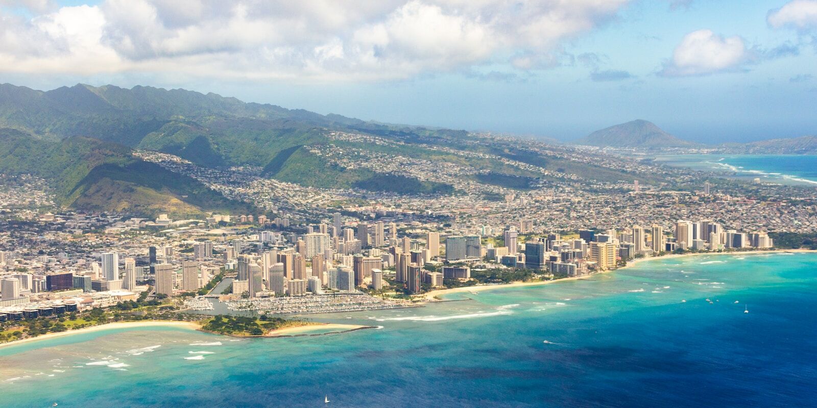 Aerial view of Honolulu and the Oahu coastline
